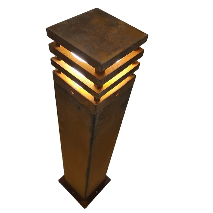 Lampe en acier corten