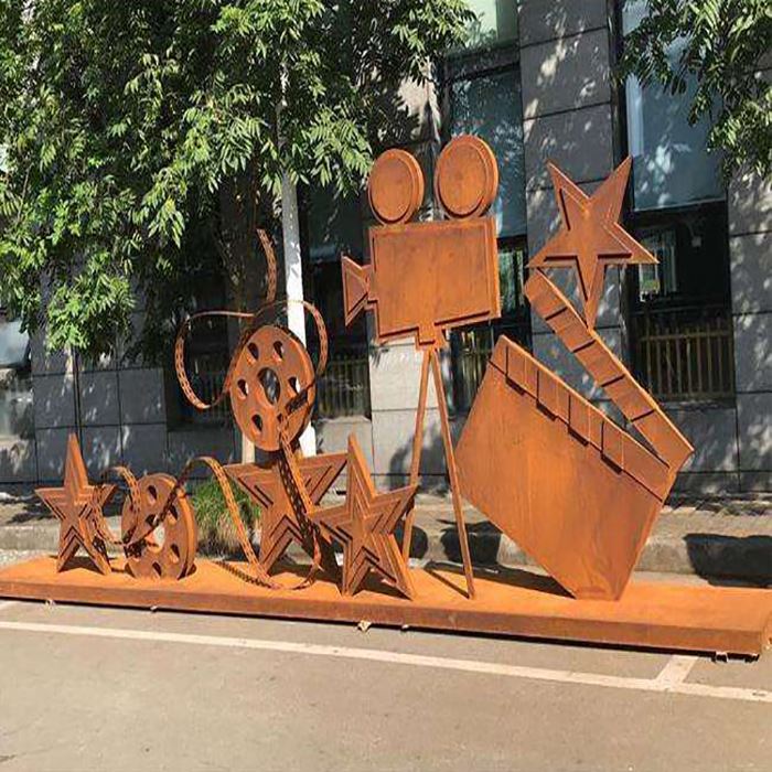 statues de jardin abstraites