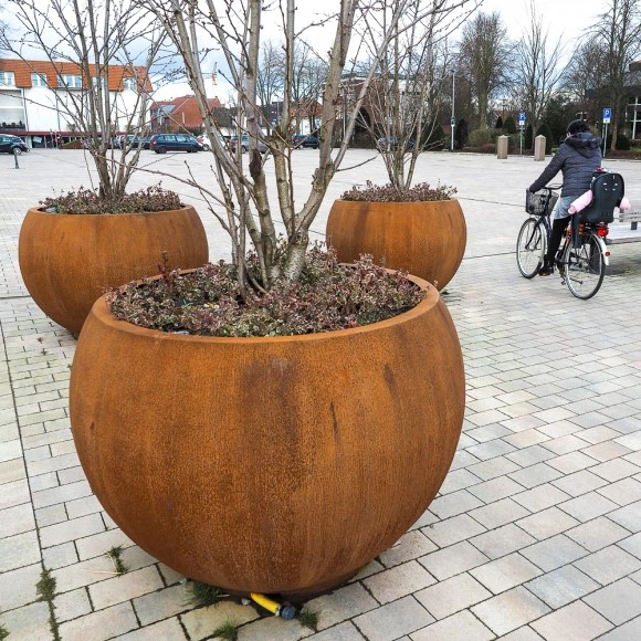 02fotoDE14101 HWEP Globe Planter Cloppenburg 36 02fotoDE14101 HWEP Globe Planter Cloppenburg 36