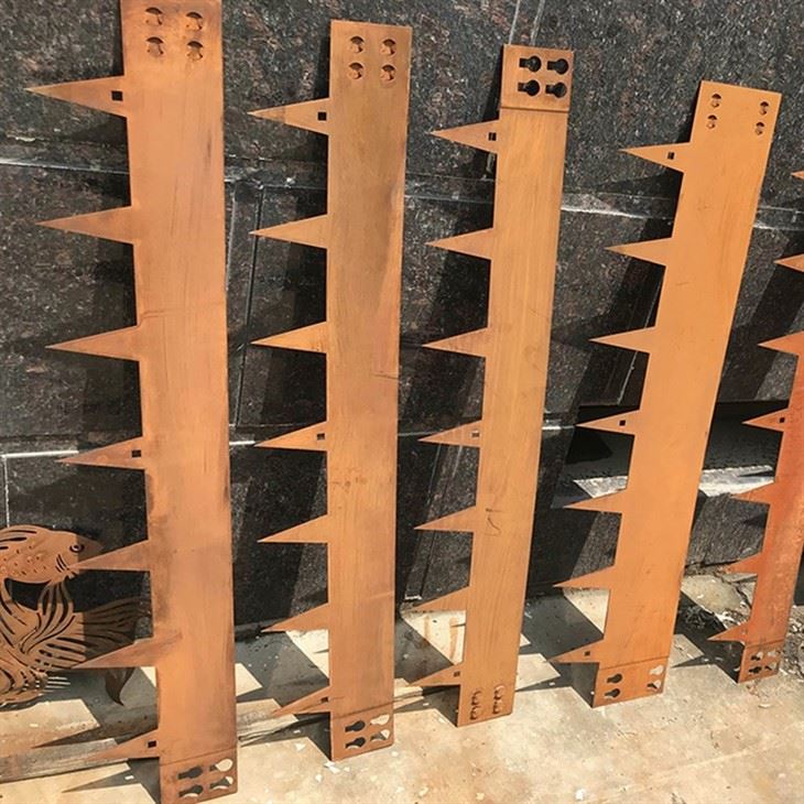 Rusted Steel Garden Edging